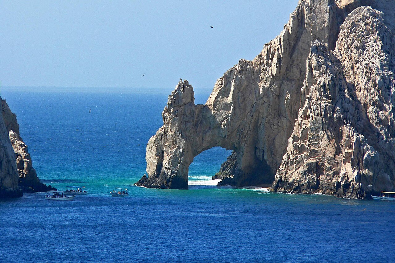 All-Inclusive or Room-Only in Los Cabos? A 2026 Split-Stay Budget Breakdown