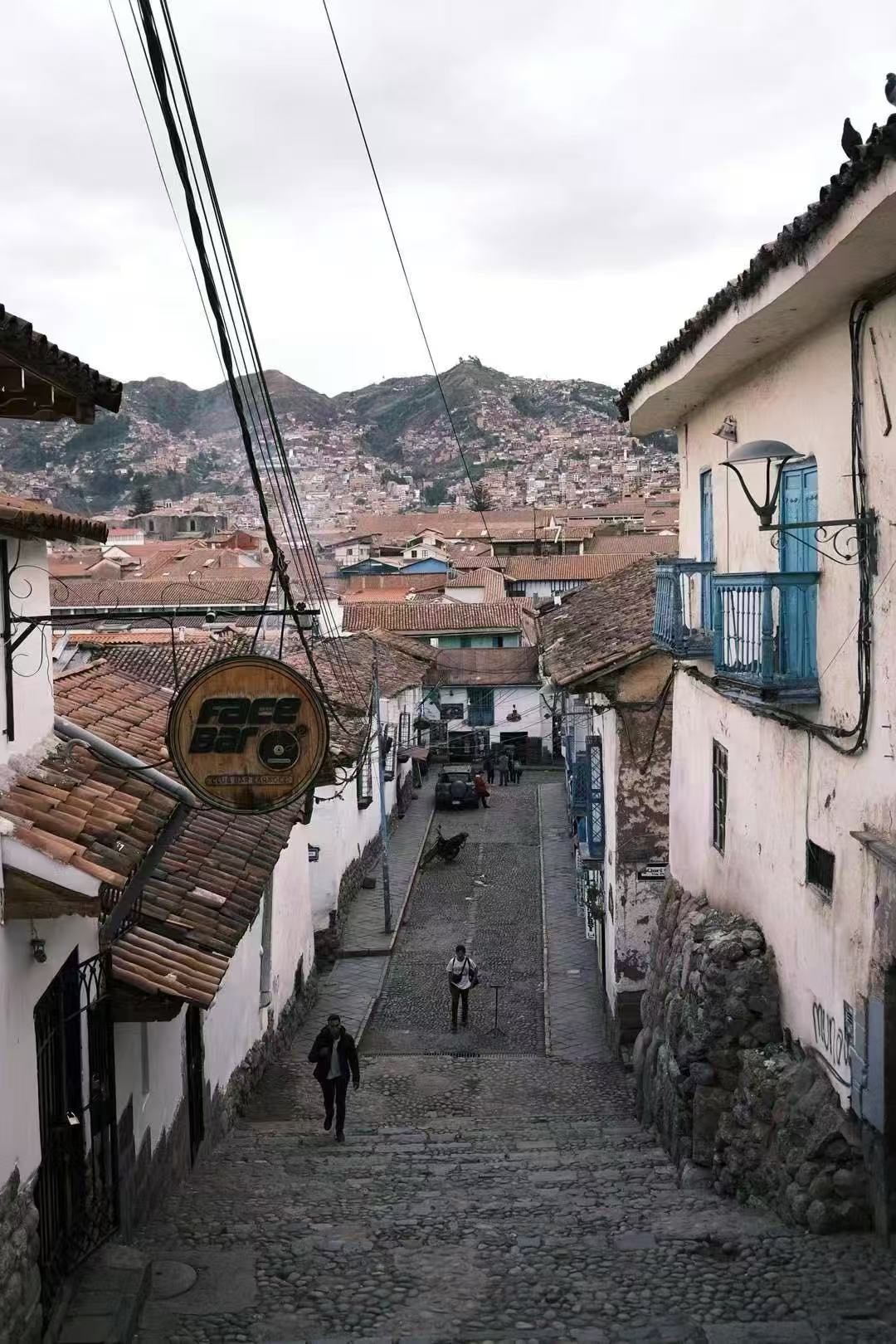 Peru Multi-City Trip: Does City Order Affect Hotel Cost?